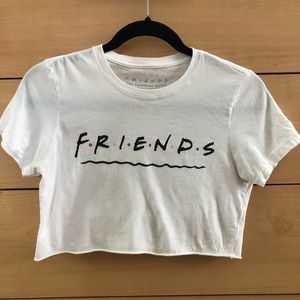 FRIENDS cropped tee